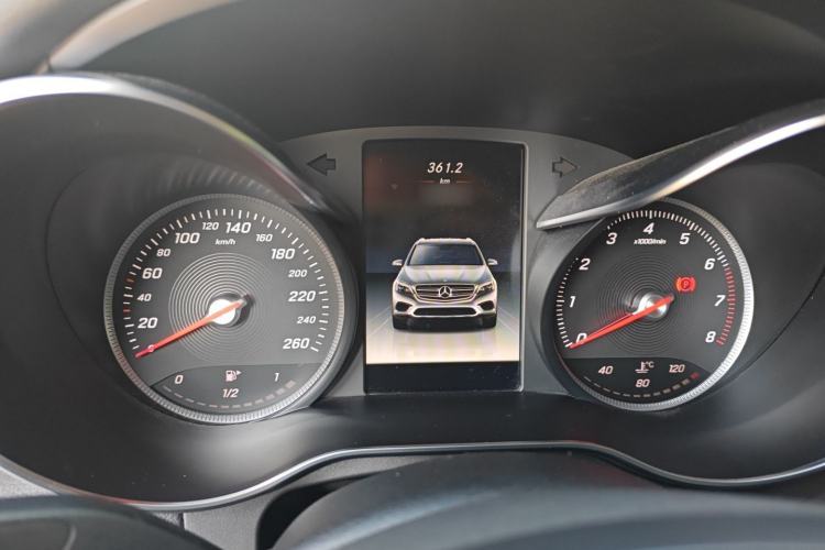 Used Mercedes-Benz GLC 2017 GLC 260 4MATIC Luxury Model Instrument Cluster