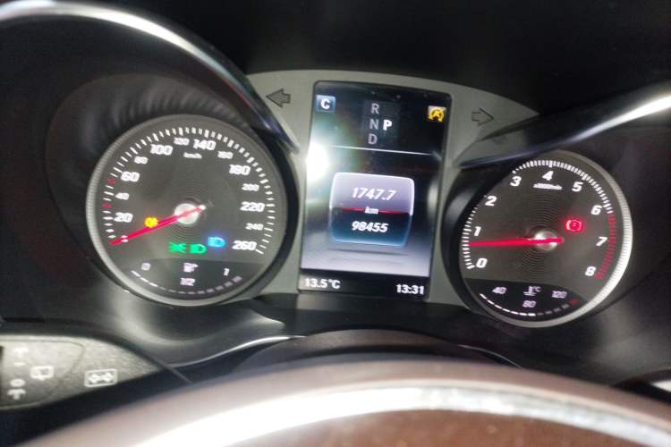 Used Mercedes-Benz GLC 2017 GLC 260 4MATIC Luxury Model Instrument Cluster