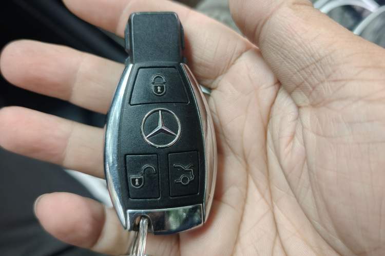 Used Mercedes-Benz GLC 2017 GLC 260 4MATIC Dynamic Edition Interior 1