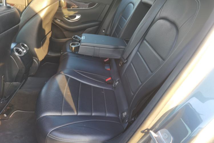 Used Mercedes-Benz GLC 2017 GLC 260 4MATIC Dynamic Edition Interior 4