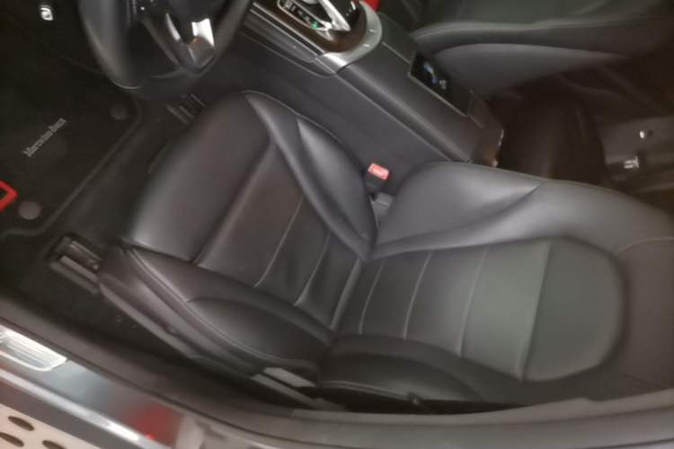 Used Mercedes-Benz GLC 2017 GLC 260 4MATIC Dynamic Edition Left Front Seat