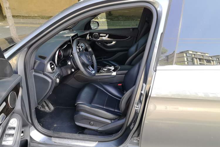 Used Mercedes-Benz GLC 2017 GLC 260 4MATIC Luxury Model Left Front Seat