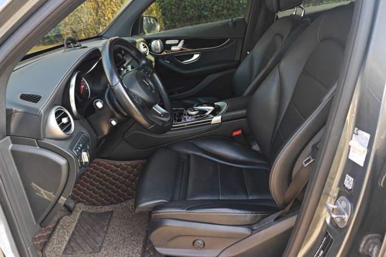 Used Mercedes-Benz GLC 2017 GLC 260 4MATIC Luxury Model Left Front Seat
