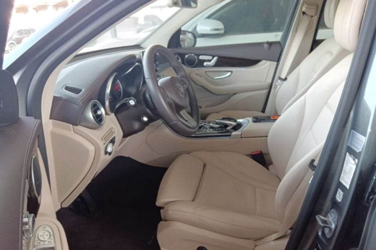 Used Mercedes-Benz GLC 2017 GLC 260 4MATIC Dynamic Edition Left Front Seat