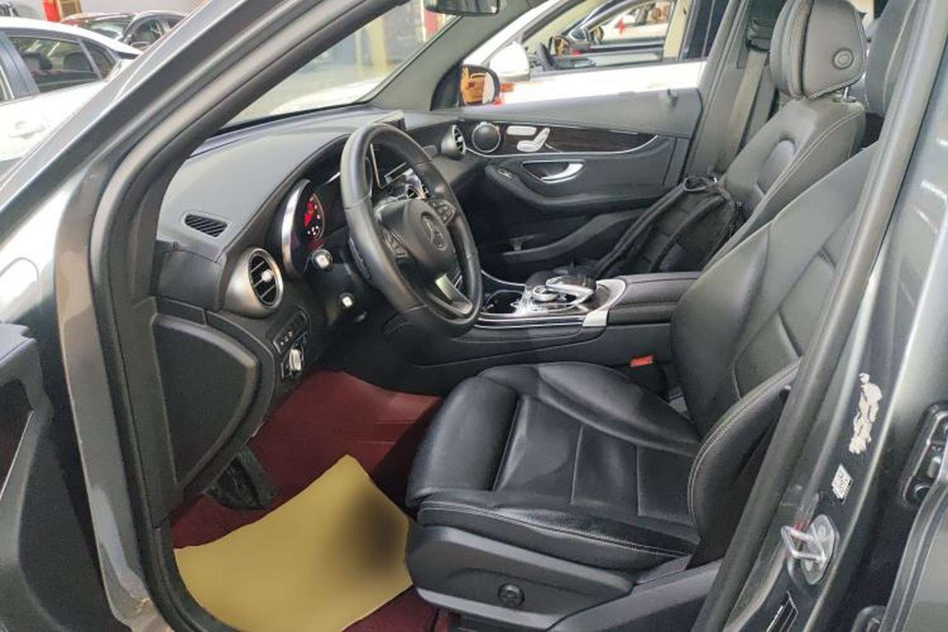 Used Mercedes-Benz GLC 2017 GLC 260 4MATIC Luxury Model Left Front Seat