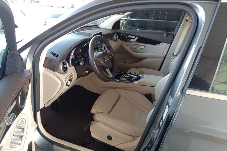 Used Mercedes-Benz GLC 2017 GLC 260 4MATIC Dynamic Edition Left Front Seat
