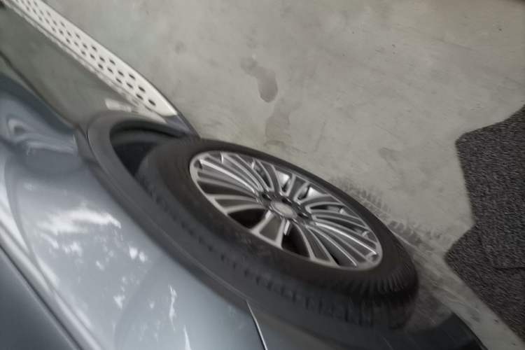 Used Mercedes-Benz GLC 2017 GLC 260 4MATIC Dynamic Edition Left Front Wheel Hub
