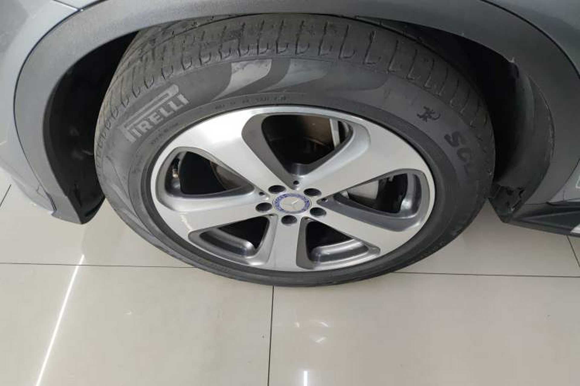 Used Mercedes-Benz GLC 2017 GLC 260 4MATIC Luxury Model Left Front Wheel Hub
