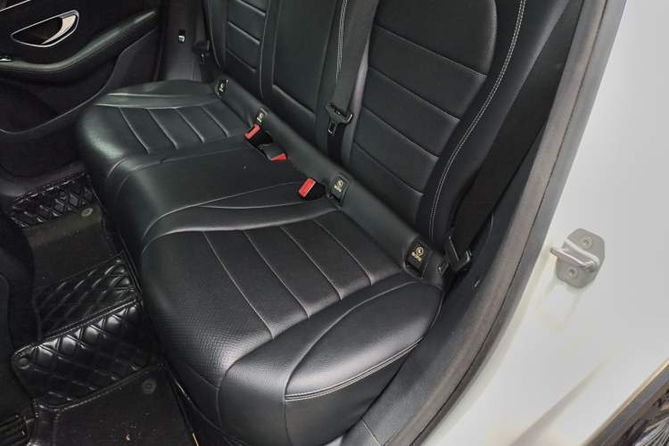 Used Mercedes-Benz GLC 2017 GLC 260 4MATIC Dynamic Edition Left Rear Seat