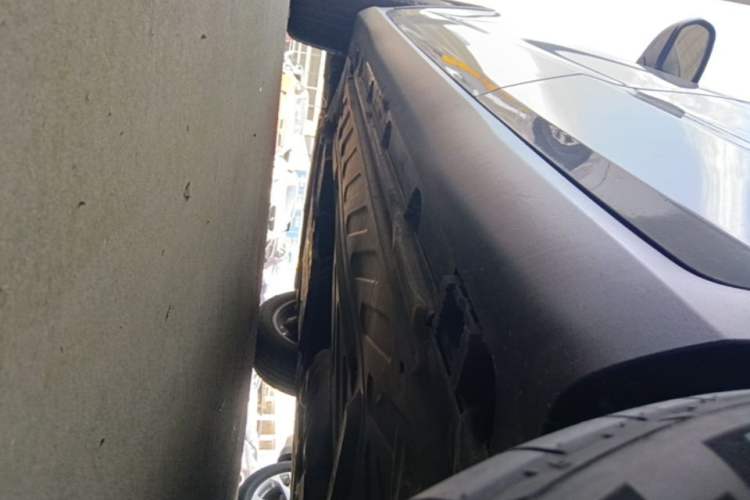Used Mercedes-Benz GLC 2017 GLC 260 4MATIC Dynamic Edition Left Side Sill