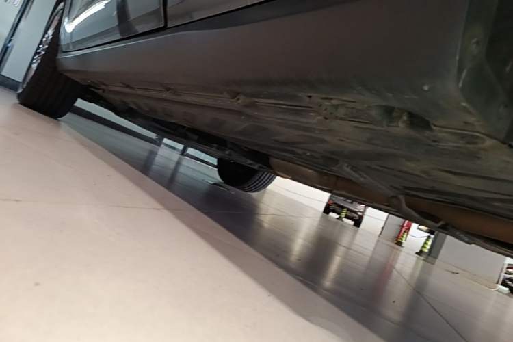 Used Mercedes-Benz GLC 2017 GLC 260 4MATIC Dynamic Edition Left Side Sill