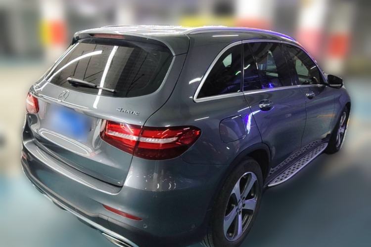 Used Mercedes-Benz GLC 2017 GLC 260 4MATIC Luxury Model Rear Right 45 Deg