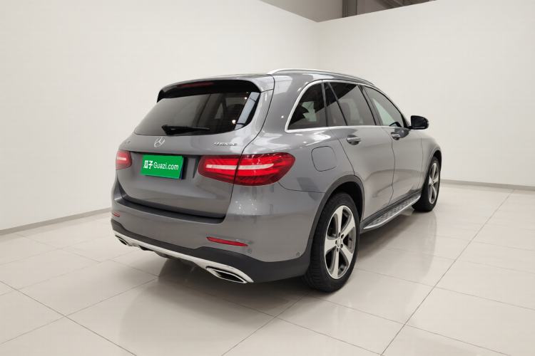 Used Mercedes-Benz GLC 2017 GLC 260 4MATIC Luxury Model Rear Right 45 Deg