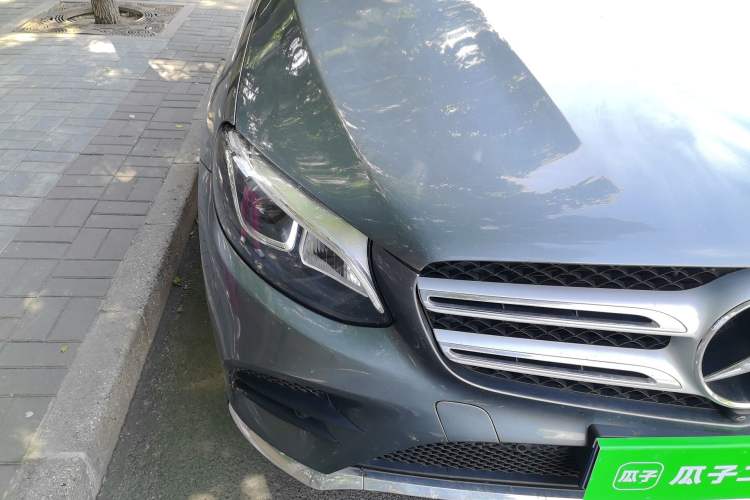 Used Mercedes-Benz GLC 2017 GLC 260 4MATIC Luxury Model Right Front Headlight