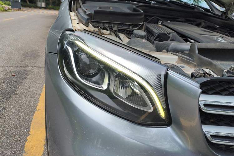 Used Mercedes-Benz GLC 2017 GLC 260 4MATIC Dynamic Edition Right Front Headlight