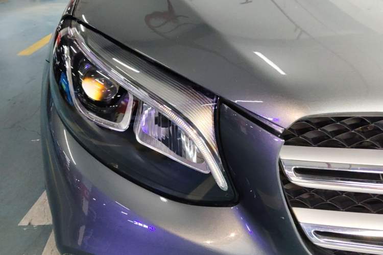 Used Mercedes-Benz GLC 2017 GLC 260 4MATIC Luxury Model Right Front Headlight