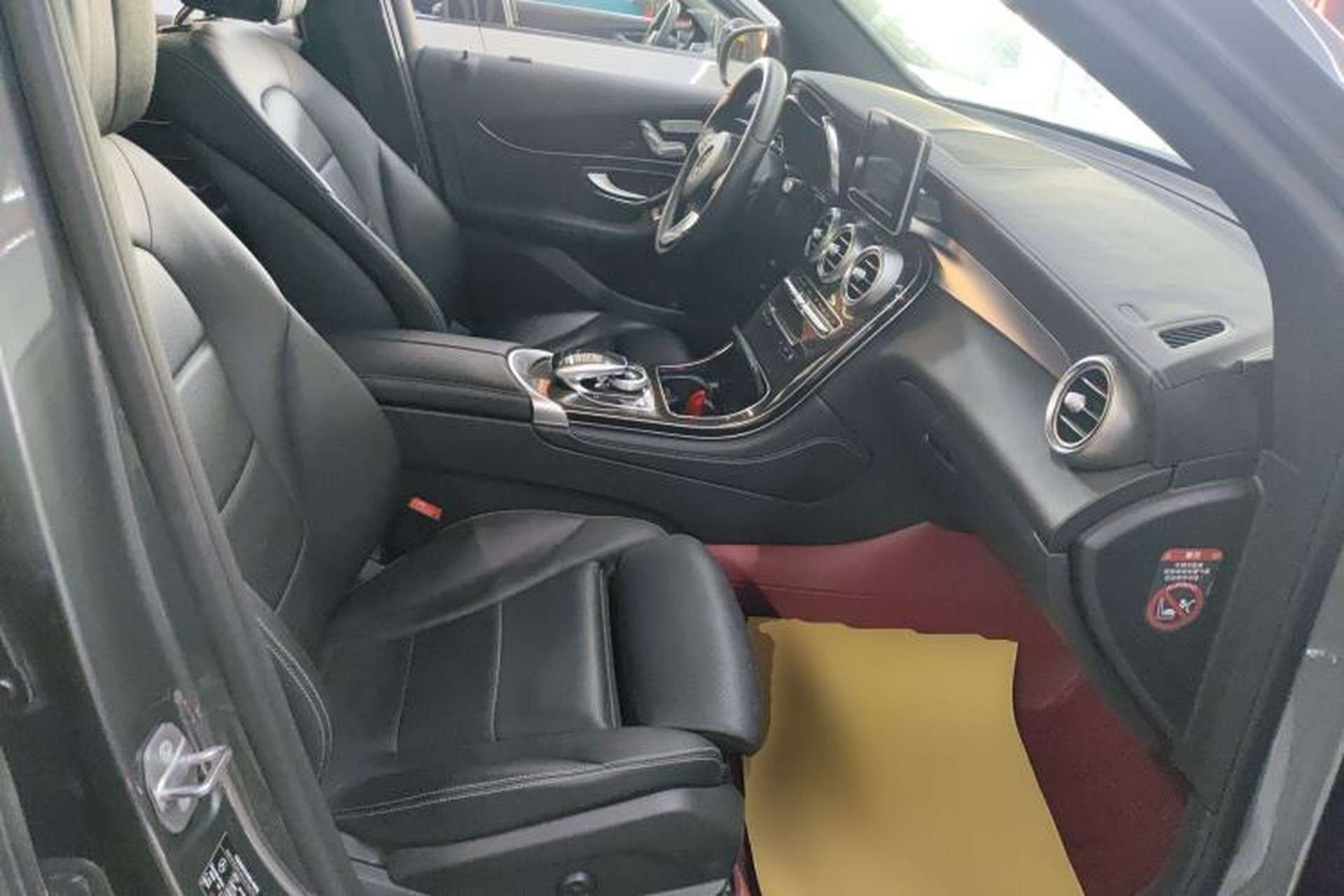 Used Mercedes-Benz GLC 2017 GLC 260 4MATIC Luxury Model Right Front Seat