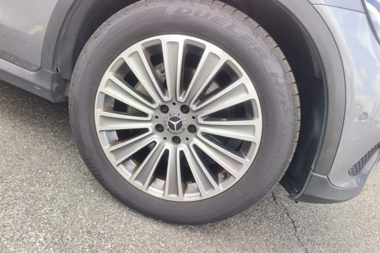 Used Mercedes-Benz GLC 2017 GLC 200 4MATIC Right Front Wheel Hub