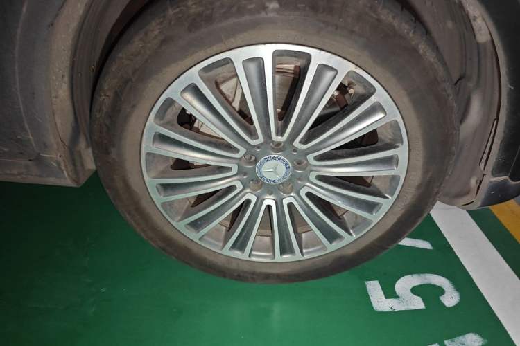 Used Mercedes-Benz GLC 2017 GLC 200 4MATIC Right Front Wheel Hub