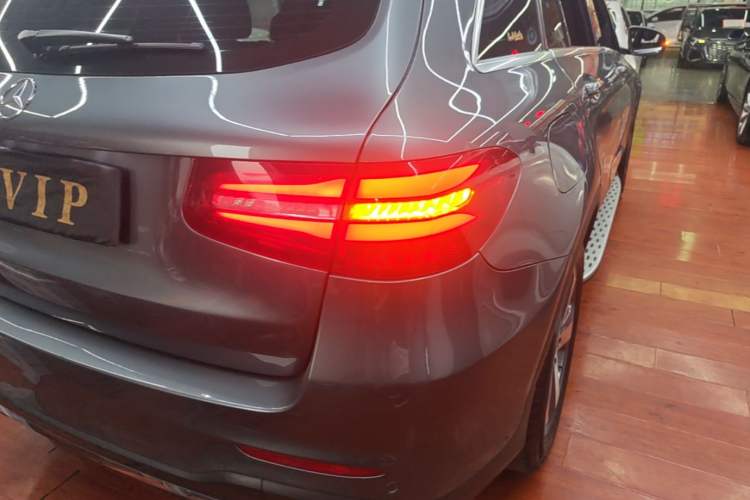 Used Mercedes-Benz GLC 2017 GLC 260 4MATIC Luxury Model Right Rear Taillight