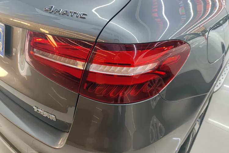 Used Mercedes-Benz GLC 2017 GLC 260 4MATIC Luxury Model Right Rear Taillight