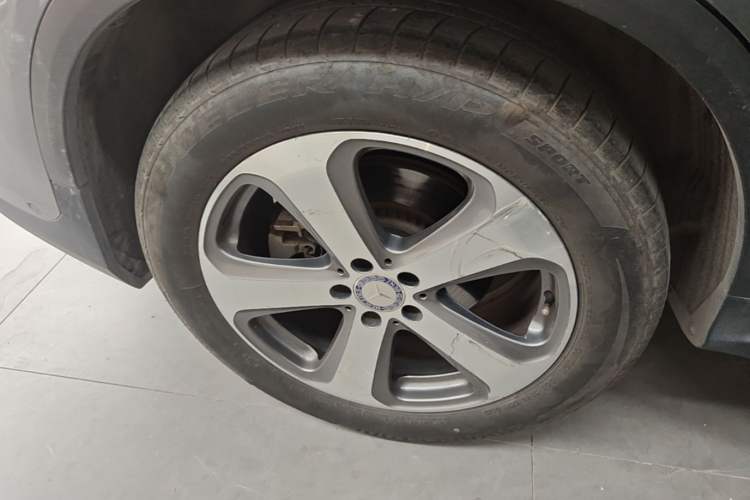 Used Mercedes-Benz GLC 2017 GLC 260 4MATIC Luxury Model Right Rear Wheel Hub