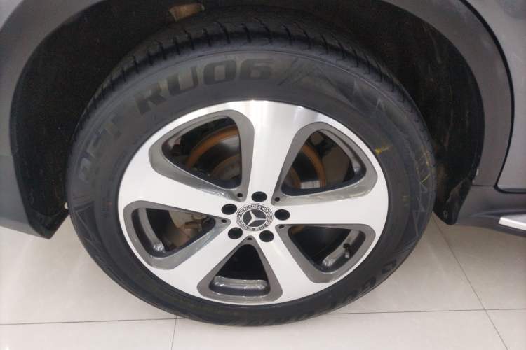 Used Mercedes-Benz GLC 2017 GLC 260 4MATIC Luxury Model Right Rear Wheel Hub