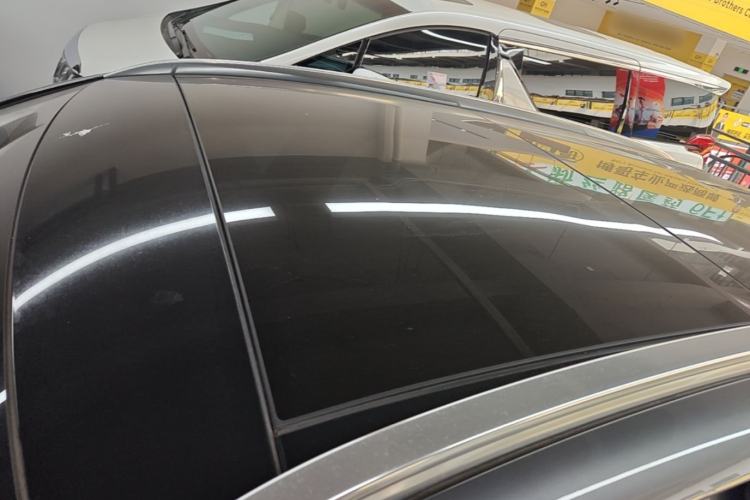 Used Mercedes-Benz GLC 2017 GLC 260 4MATIC Luxury Model Roof