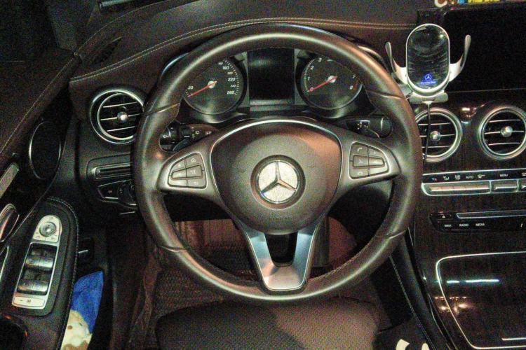 Used Mercedes-Benz GLC 2017 GLC 260 4MATIC Dynamic Edition Steering Wheel