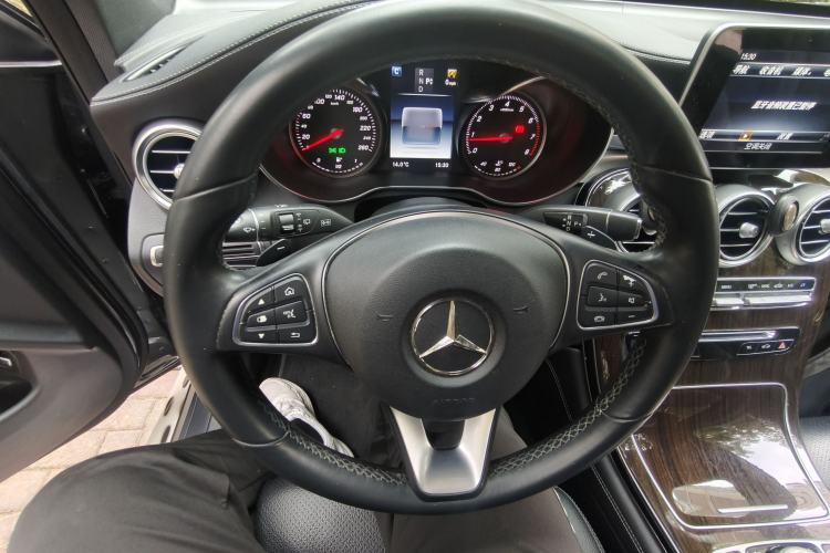 Used Mercedes-Benz GLC 2017 GLC 260 4MATIC Dynamic Edition Steering Wheel