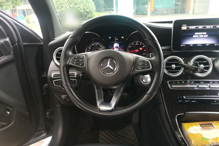 Used Mercedes-Benz GLC 2017 GLC 260 4MATIC Dynamic Edition Steering Wheel