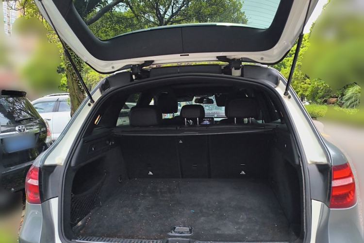 Used Mercedes-Benz GLC 2017 GLC 260 4MATIC Dynamic Edition Trunk
