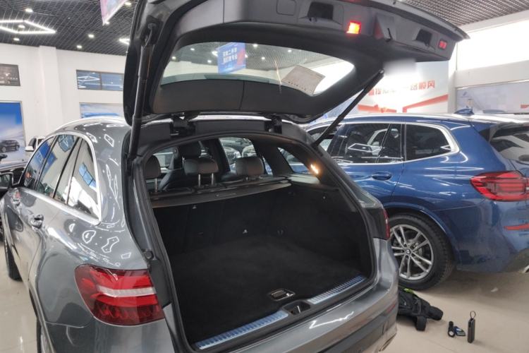 Used Mercedes-Benz GLC 2017 GLC 200 4MATIC Trunk