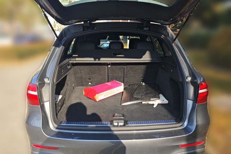 Used Mercedes-Benz GLC 2017 GLC 260 4MATIC Luxury Model Trunk