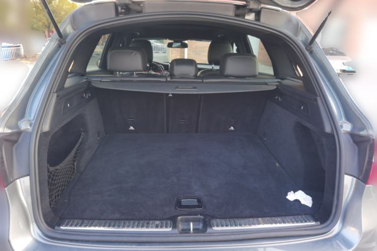 Used Mercedes-Benz GLC 2017 GLC 260 4MATIC Dynamic Edition Trunk