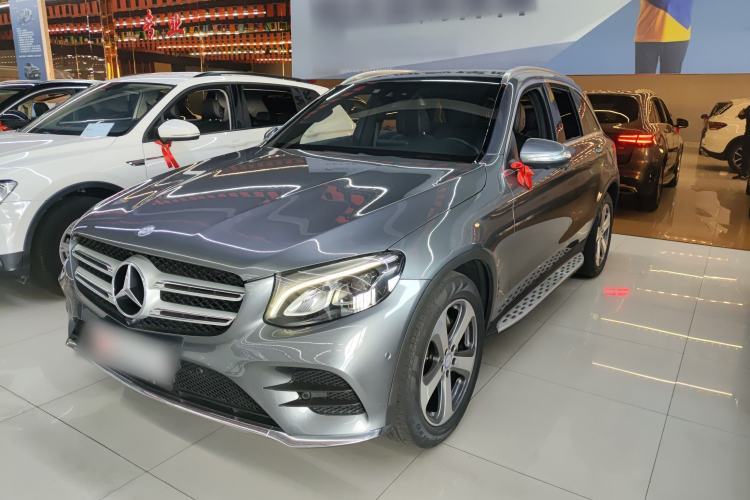 Used Mercedes-Benz GLC 2017 GLC 260 4MATIC Luxury Model Guazi used car, China used car export, Used car for sale, Used Mercedes-Benz cars, Cheapest cars for sale