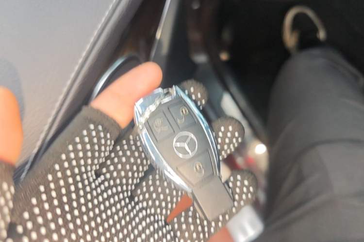 Used Mercedes-Benz GLC 2017 GLC 260 4MATIC Luxury Model Vehicle Key