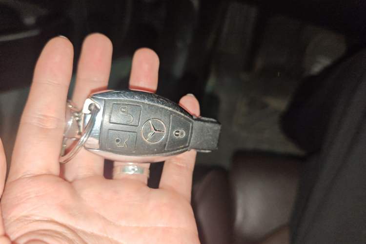 Used Mercedes-Benz GLC 2017 GLC 260 4MATIC Luxury Model Vehicle Key