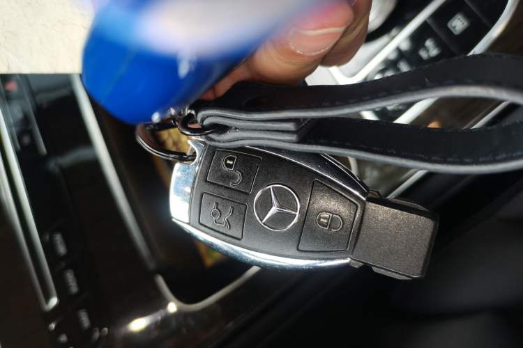 Used Mercedes-Benz GLC 2017 GLC 260 4MATIC Dynamic Edition Vehicle Key
