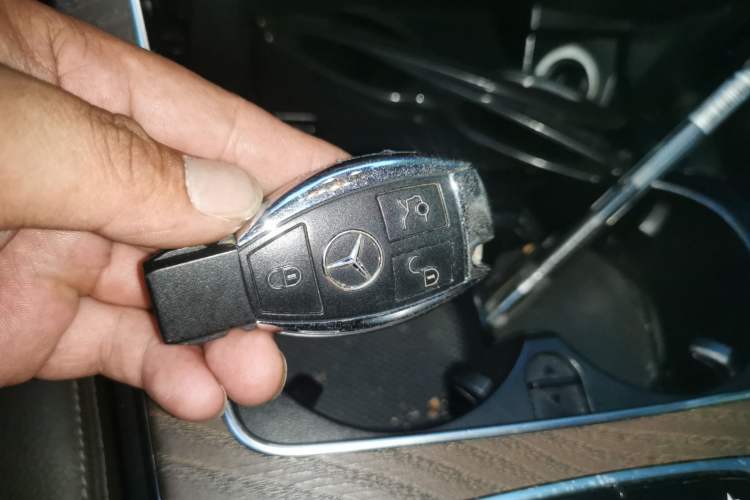 Used Mercedes-Benz GLC 2017 GLC 300 4MATIC Sport Edition Vehicle Key