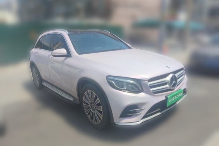 Used Mercedes-Benz GLC 2017 GLC 260 4MATIC Dynamic Edition Front Right 45 Deg