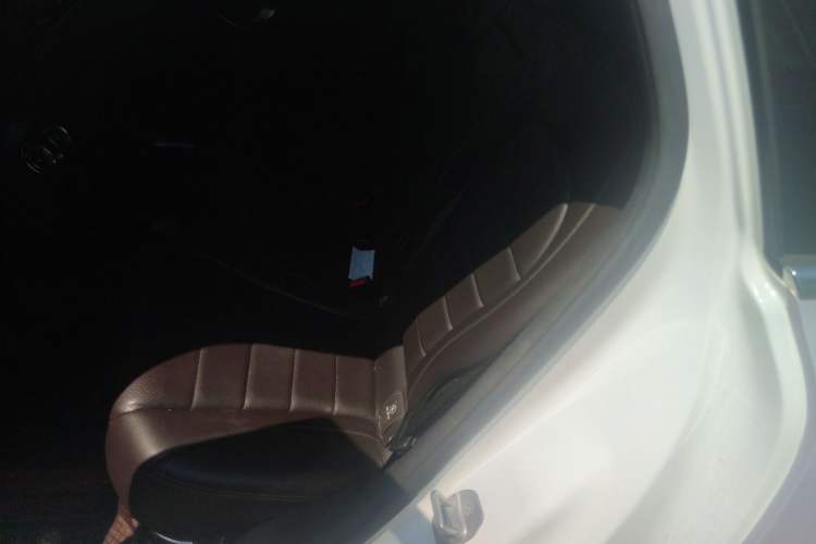 Used Mercedes-Benz GLC 2017 GLC 260 4MATIC Dynamic Edition Left Rear Seat