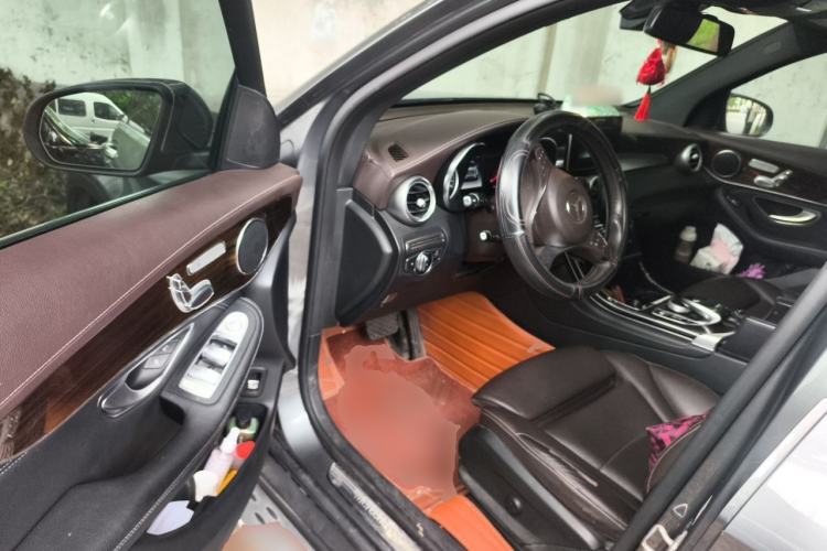 Used Mercedes-Benz GLC 2017 GLC 260 4MATIC Dynamic Edition Driver Seat