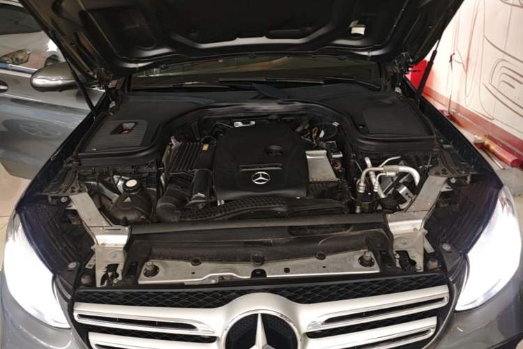 Used Mercedes-Benz GLC 2017 GLC 260 4MATIC Luxury Model Engine Bay