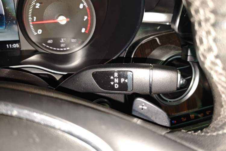 Used Mercedes-Benz GLC 2017 GLC 260 4MATIC Luxury Model Gear Lever