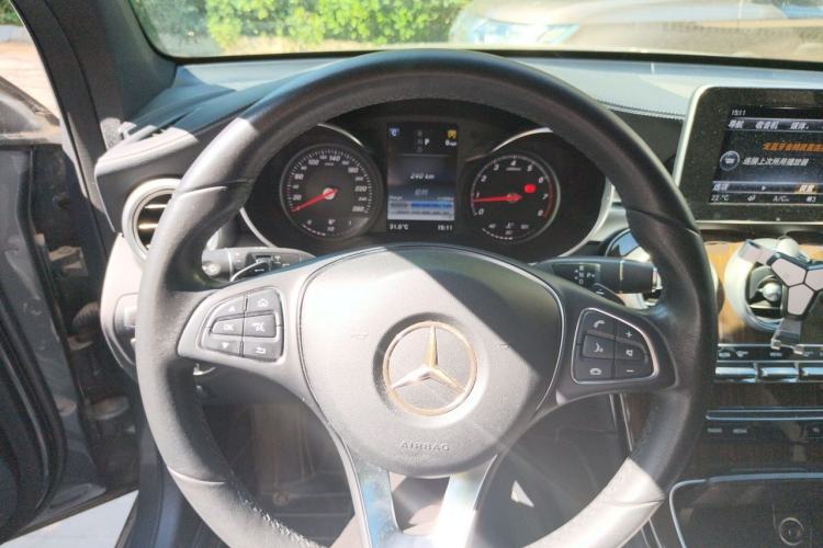 Used Mercedes-Benz GLC 2017 GLC 260 4MATIC Dynamic Edition Steering Wheel