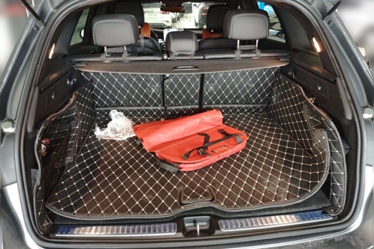 Used Mercedes-Benz GLC 2017 GLC 260 4MATIC Luxury Model Trunk