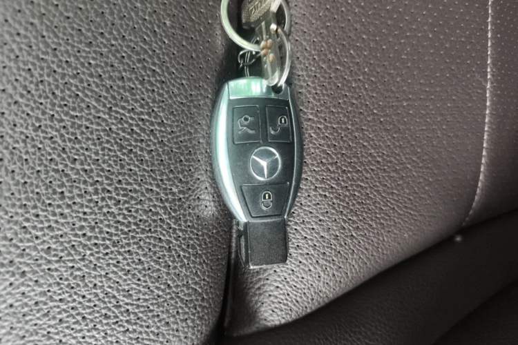 Used Mercedes-Benz GLC 2017 GLC 260 4MATIC Dynamic Edition Vehicle Key