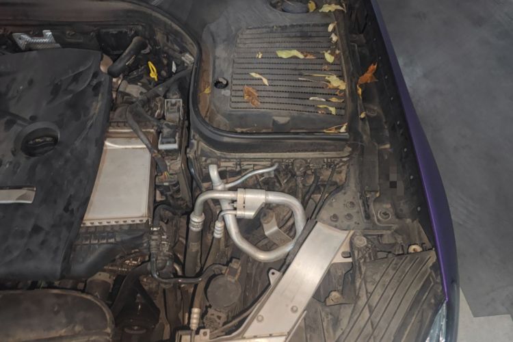 Used Mercedes-Benz GLC 2017 GLC 260 4MATIC Luxury Model Engine Bay Left