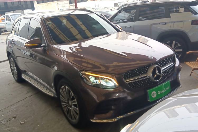 Used Mercedes-Benz GLC 2017 GLC 260 4MATIC Dynamic Edition Front Right 45 Deg